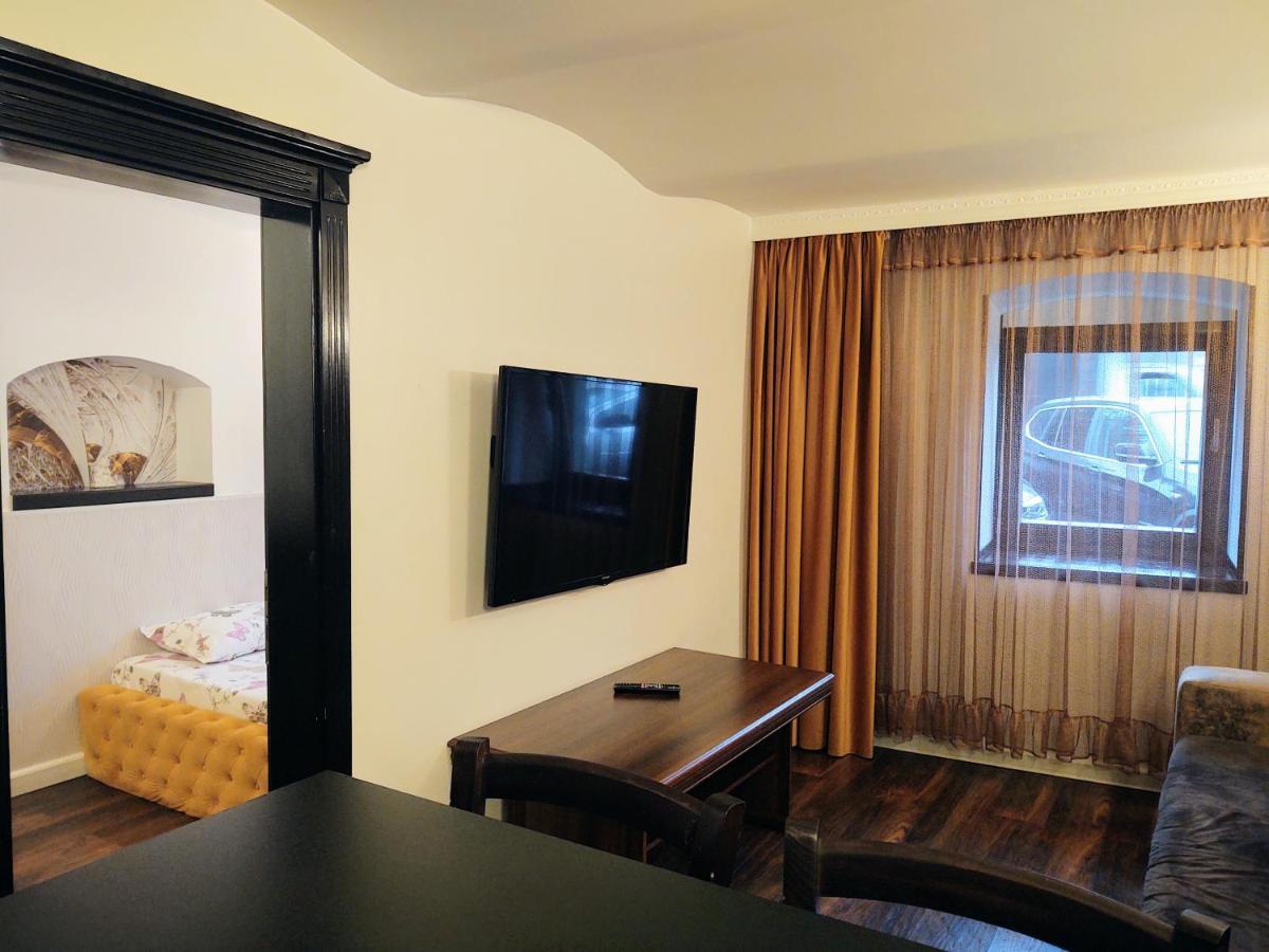 Cezari Aparthotel براشوف المظهر الخارجي الصورة