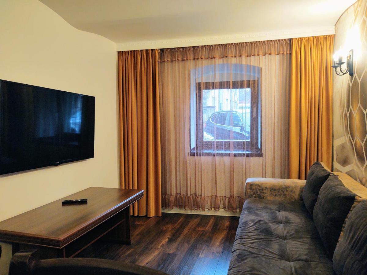 Cezari Aparthotel براشوف المظهر الخارجي الصورة