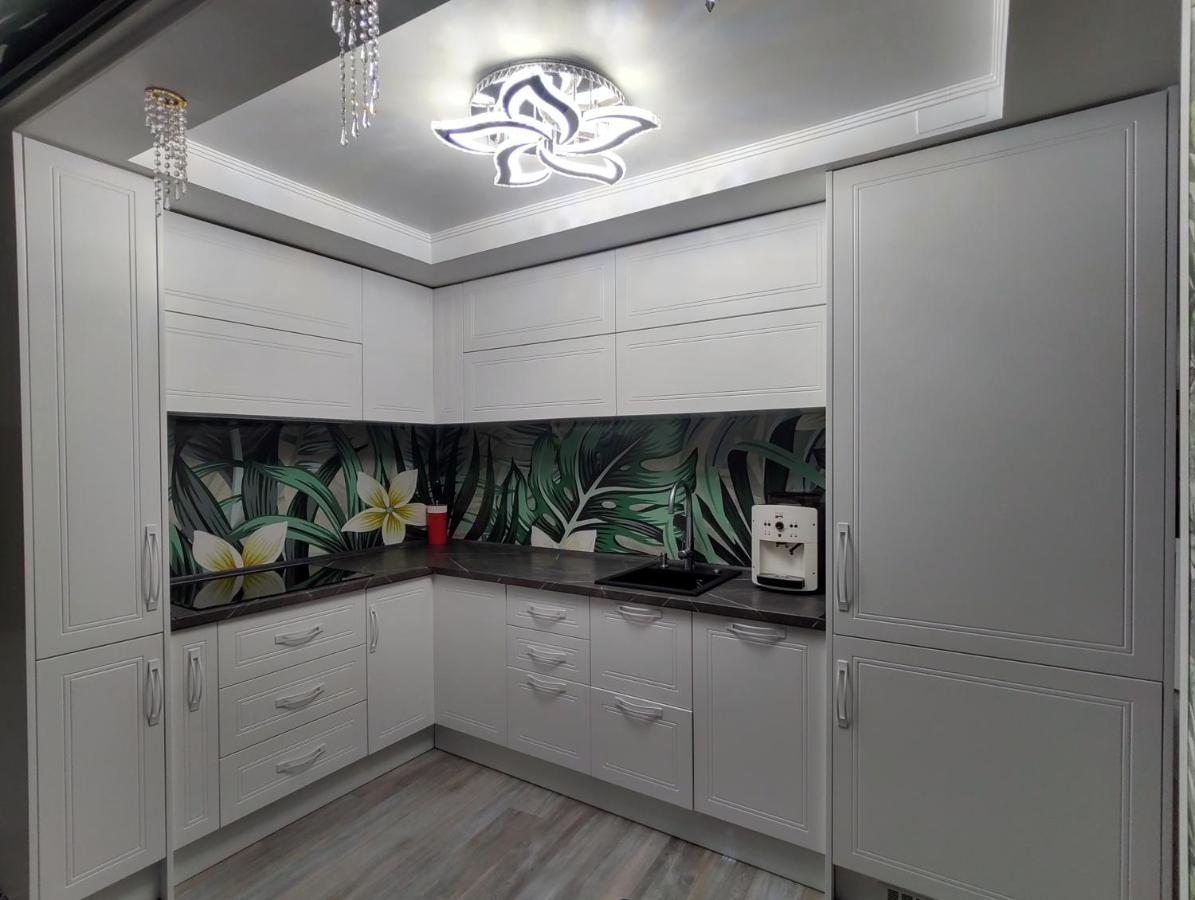 Cezari Aparthotel براشوف المظهر الخارجي الصورة