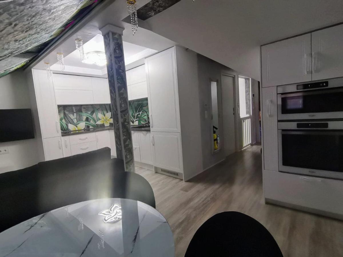 Cezari Aparthotel براشوف المظهر الخارجي الصورة